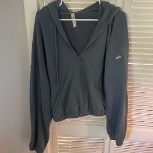 Alo Yoga Sweatshirt